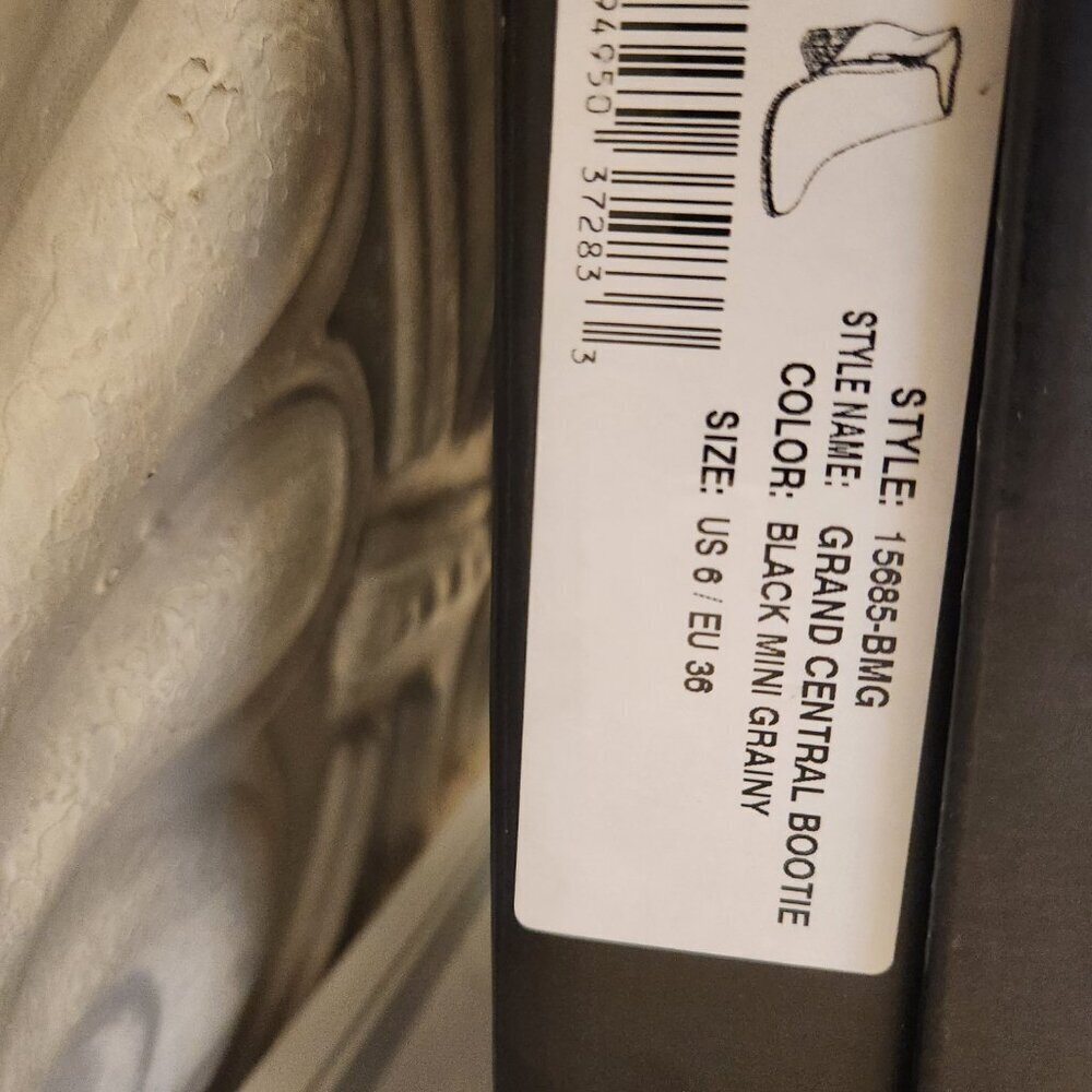 Marc Joseph NY "Grand Central" Black Leather Mini Grainy Booties. NIB. Size 6 - Picture 3 of 10